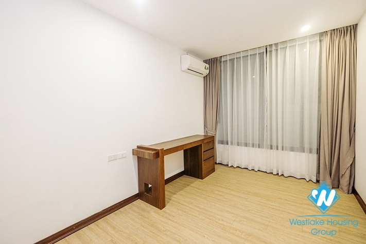 Brightly and cozy three bedrooms apartment for lease in Xuan Dieu, Tay Ho
